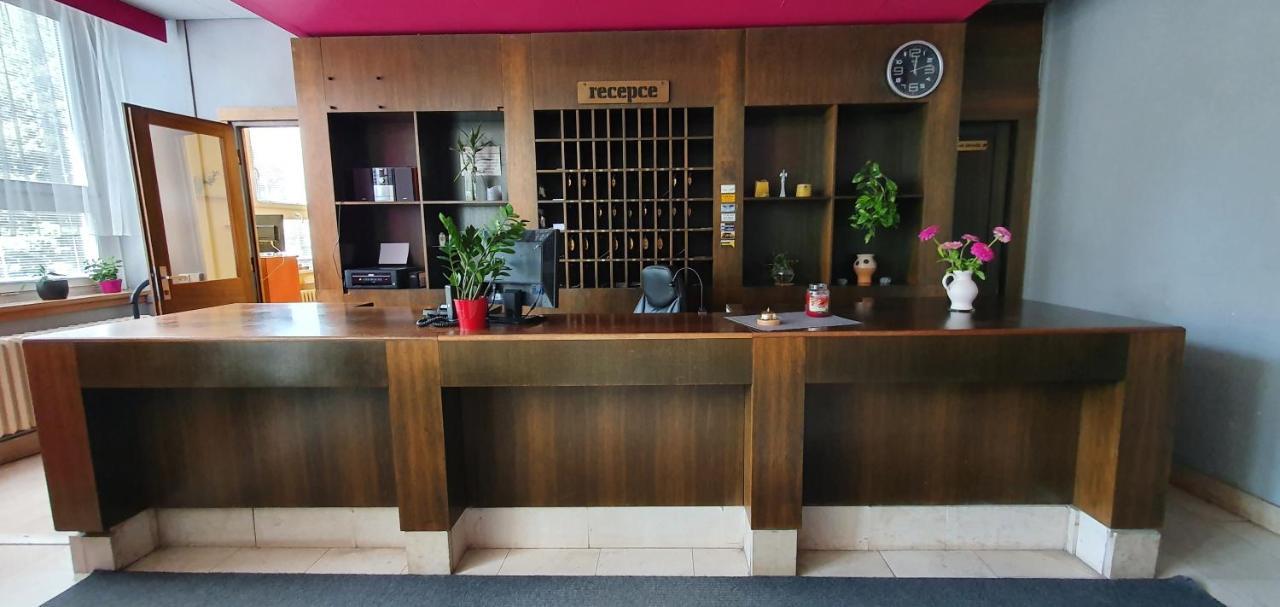 Ústí nad Orlicí Hotel Poprad מראה חיצוני תמונה