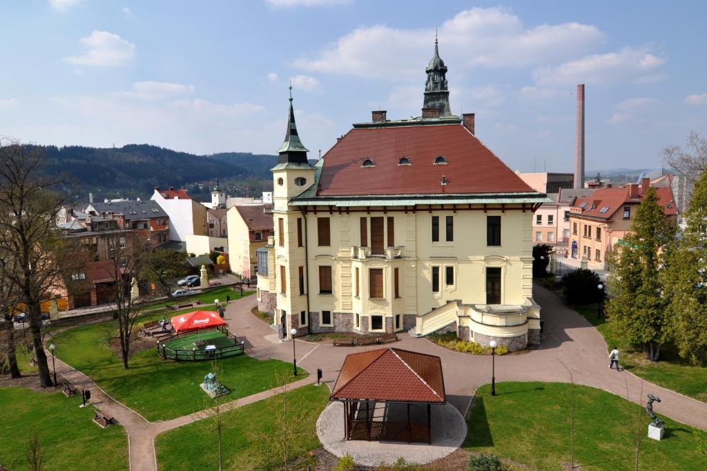 Ústí nad Orlicí Hotel Poprad מראה חיצוני תמונה
